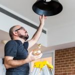 Руководство по выбору потолочных светильников: от монтажа до дизайна